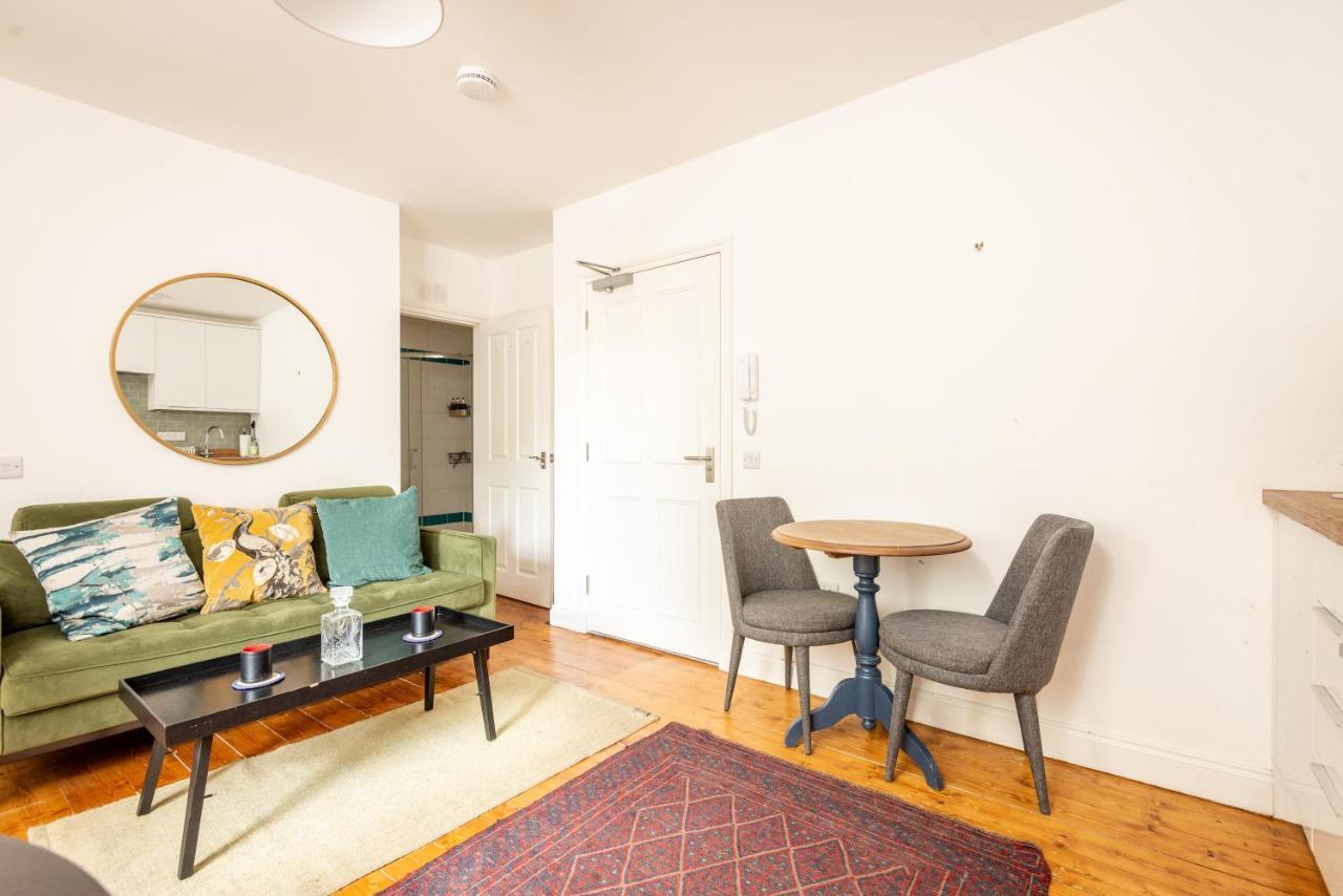 Central 2 Bedroom Apartment - South Street - St Andrews Eksteriør billede